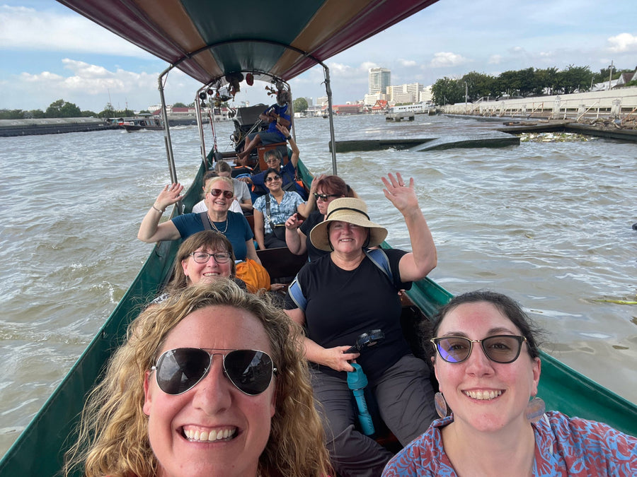 Damesly travelers in Thailand